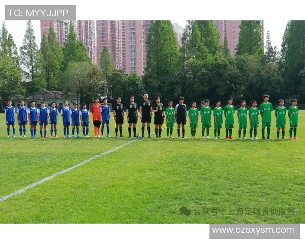 上海足球队的耐力挑战与提升策略探讨 上海足球队的耐力挑战与提升策略探讨